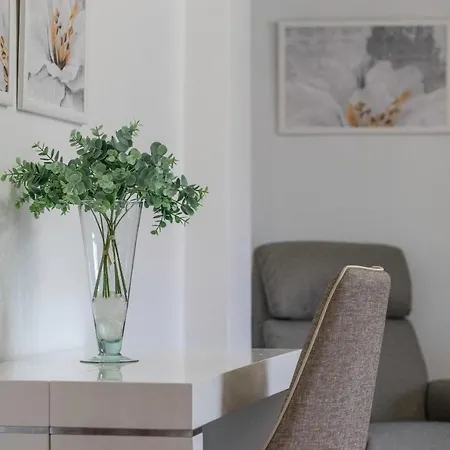 Apartment Amplio Y Luminoso En *